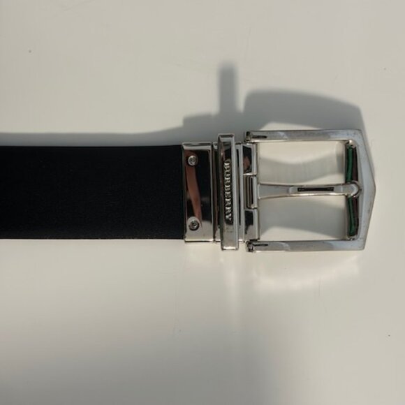 Burberry Reversible leather belt 31.5 inches, Black